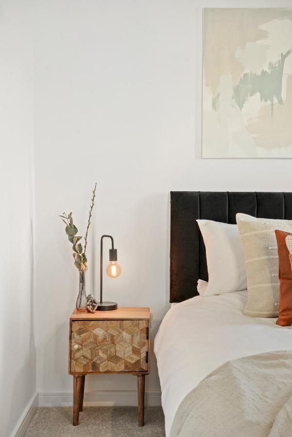 Luxury Apartment At Holt House Milton Keynes Buitenkant foto